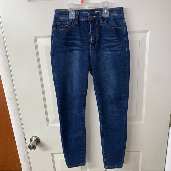 Angel Kiss EUC Dark Denim Highrise Ankle Skinny Jeans size 7 - Picture 2 of 7